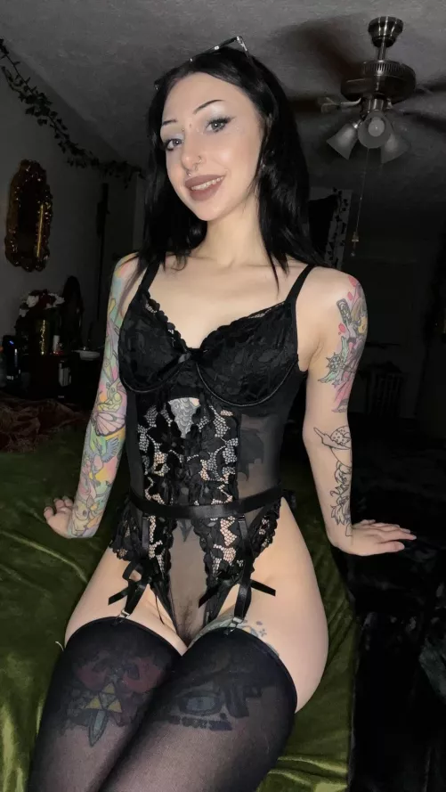 Good morning, come strip me 