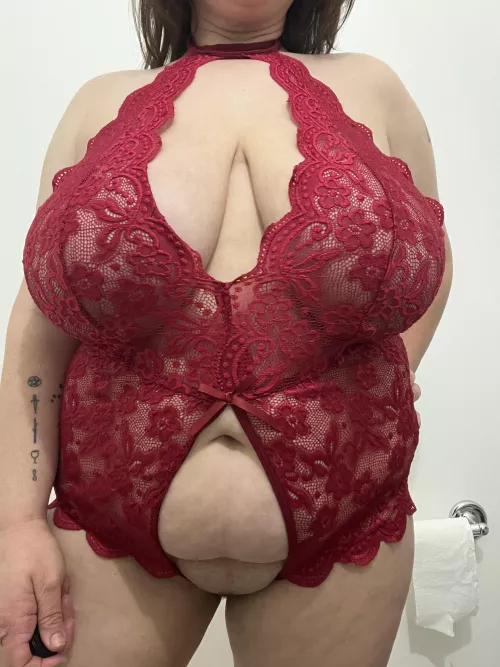 How’s the red on me 