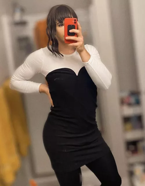 need someone who can pick me out an outfit 😓