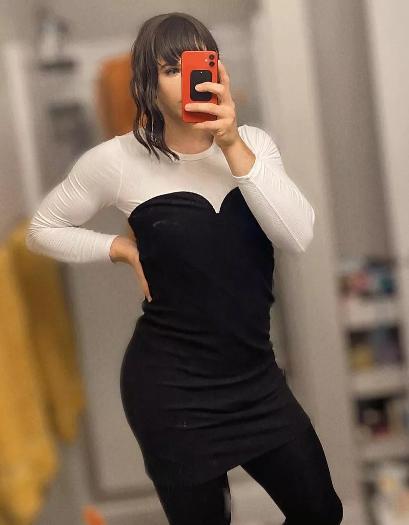 need someone who can pick me out an outfit 😓