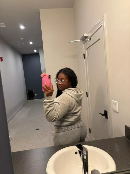 iβm wearing heels lol iβm wearing heels lol