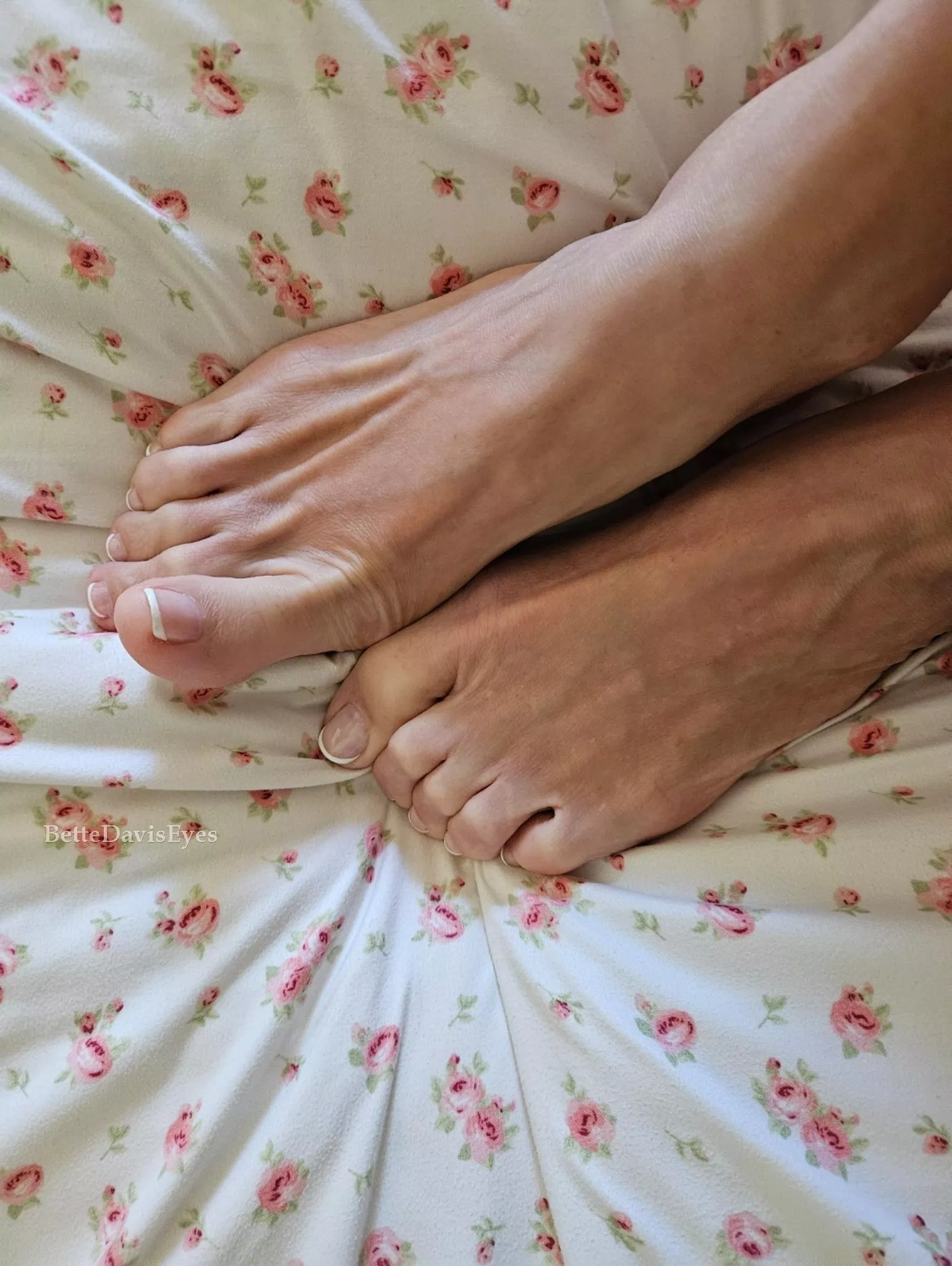 Pink, it's the color of passion - Steven Tyler, Richie Supa & Glen Ballard, 