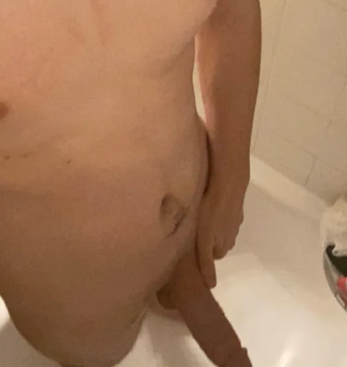 (23)[m4f]- 8 inchs looking for a slut