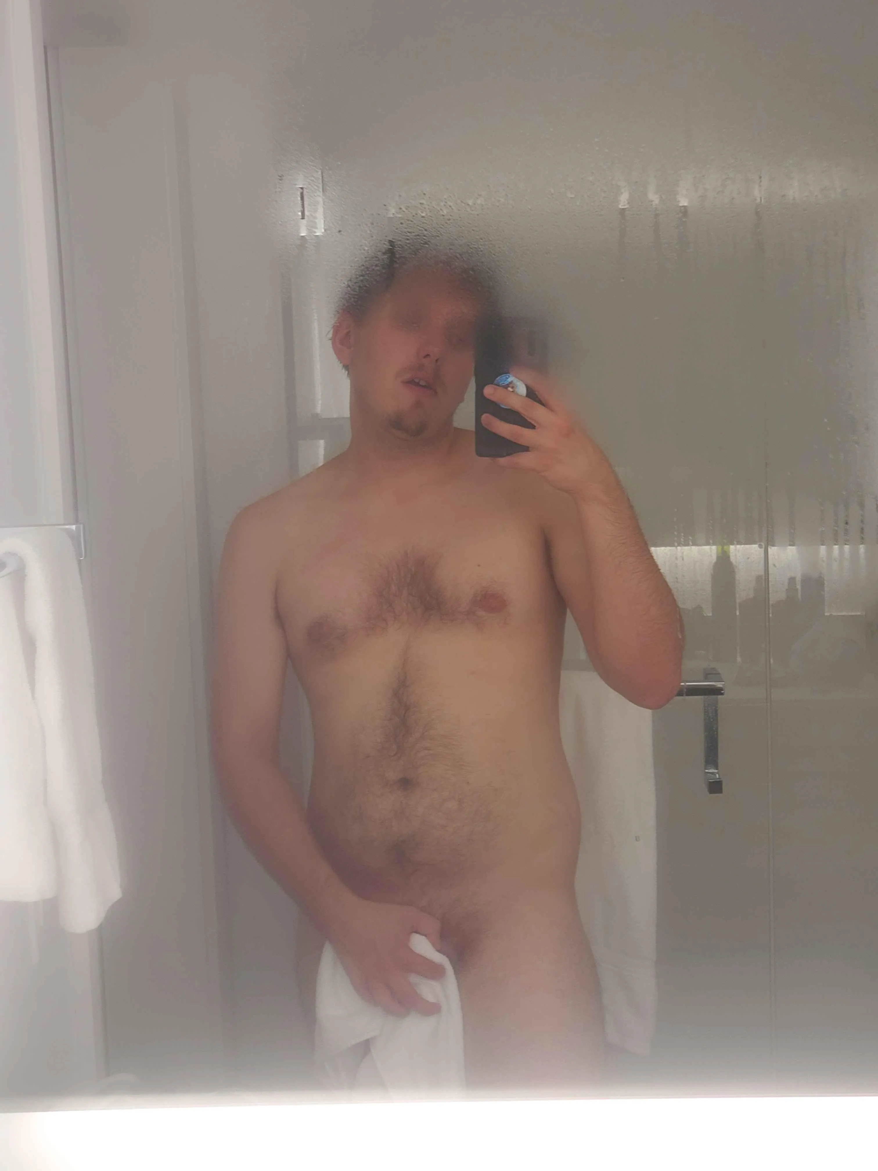 [29] (m4m) looking for someone to f*ck me and film it 