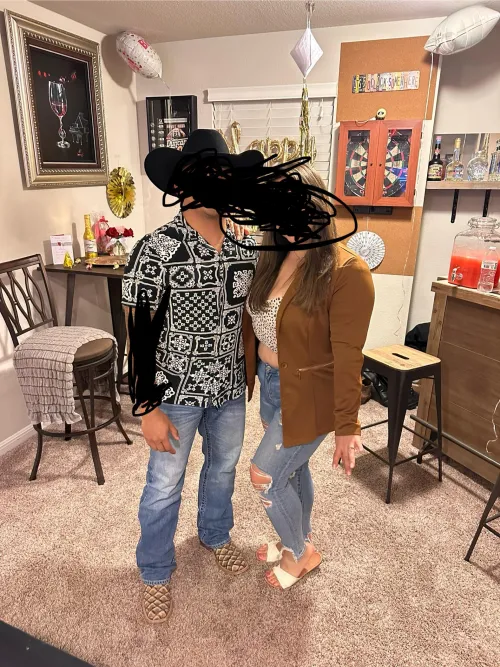 [33/29] [MF4MF] [Round Rock] Married Couple looking  for couple