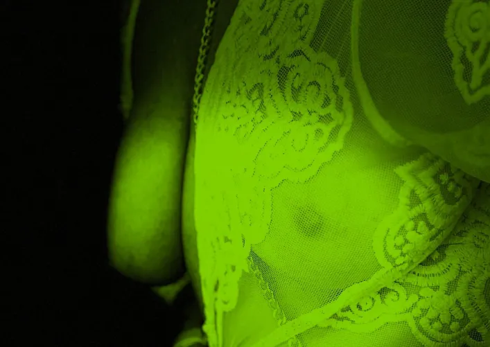 [F] its been a nipply weekend 