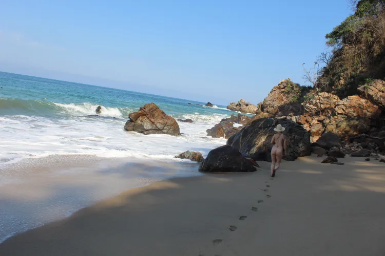 Foot prints in the sand!! Love being the only one around