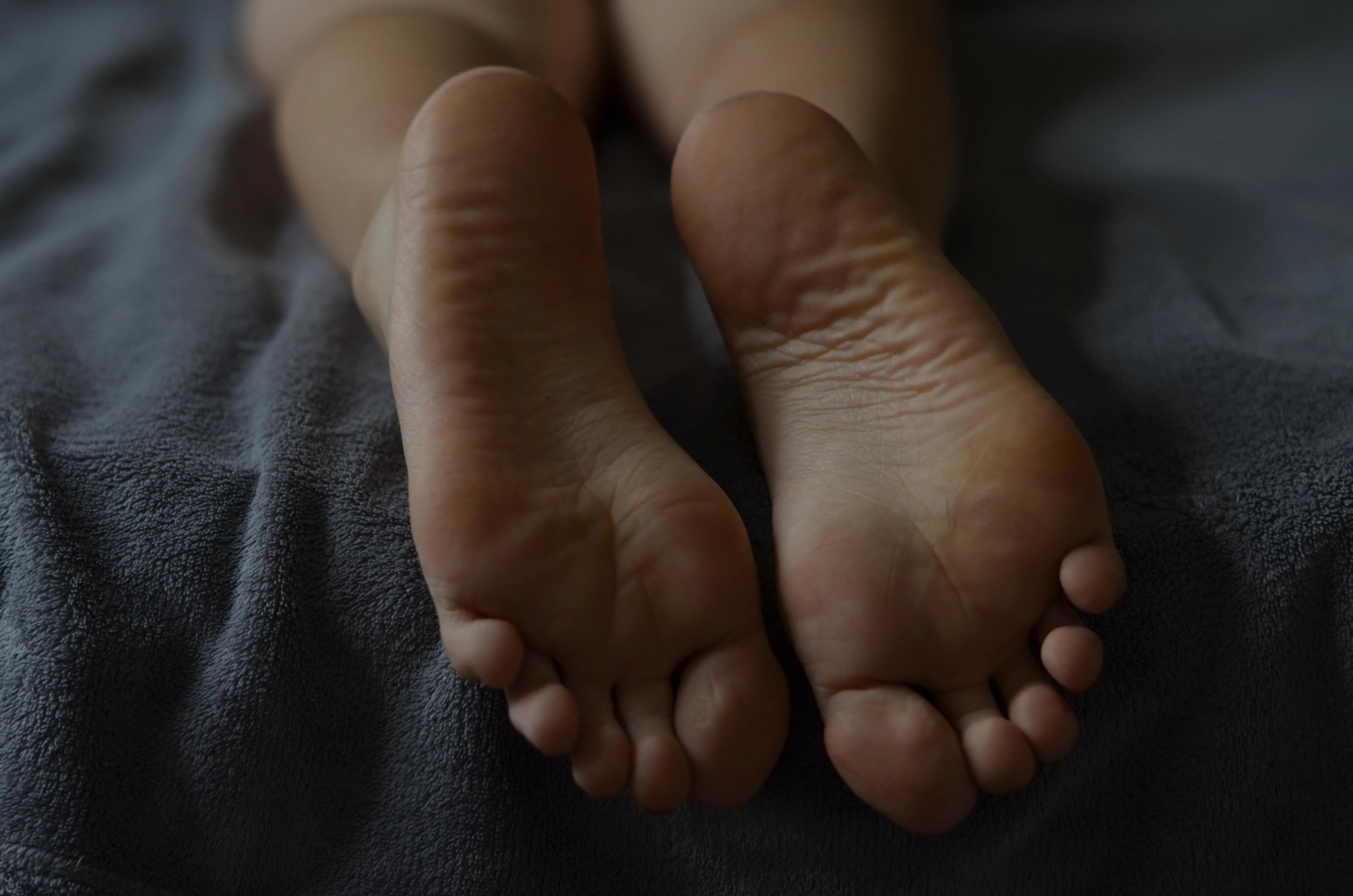 ho do you like my wrinkled soles? 