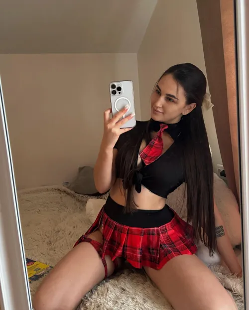 I like plaid skirts. I hope you do, too