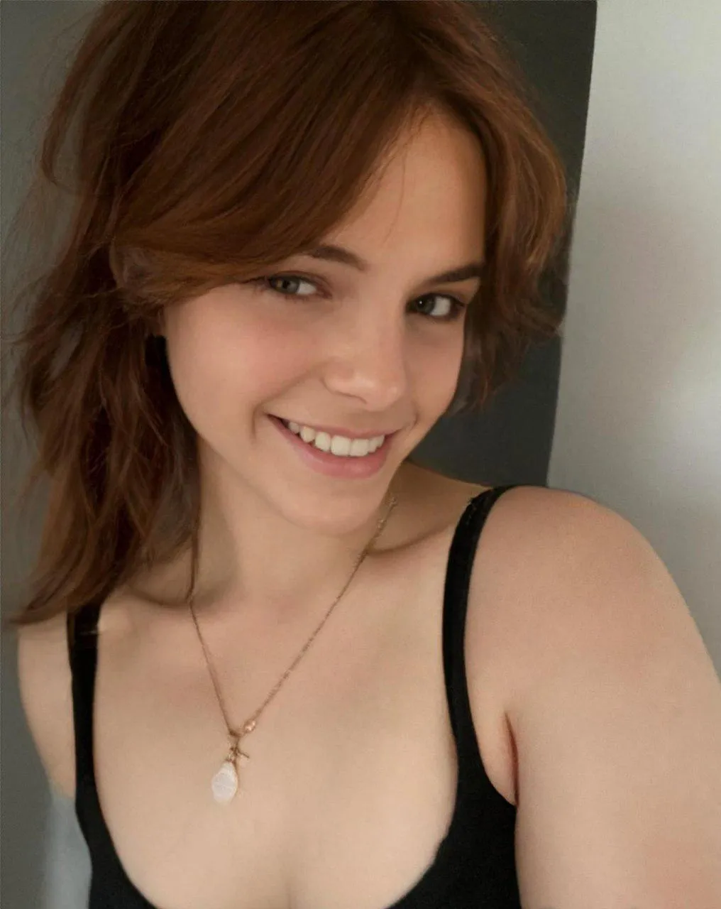 If I were a girl I know I would be the cutest and I'd be taking and posting selfies every day.