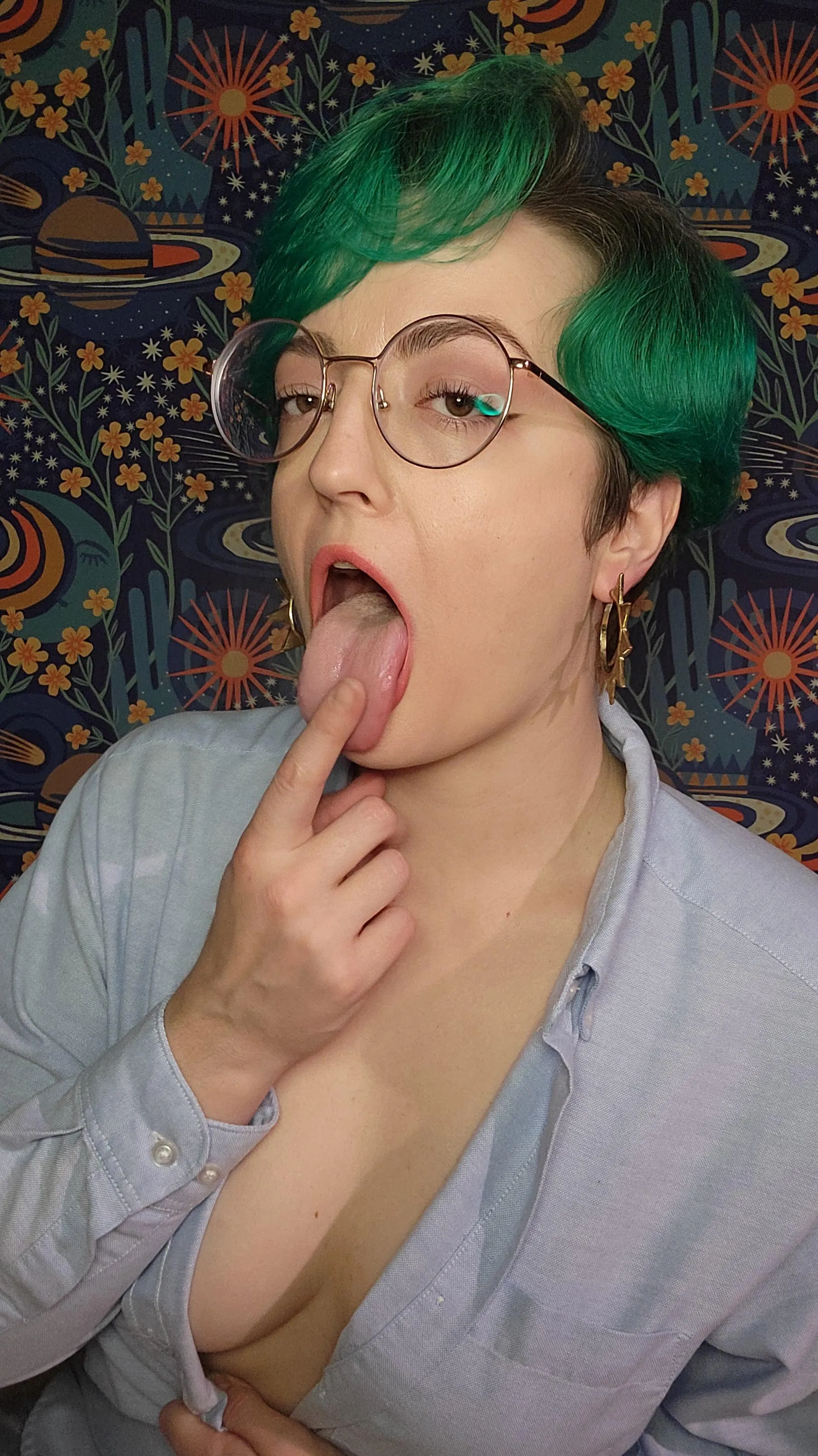 I'll hold it open for you