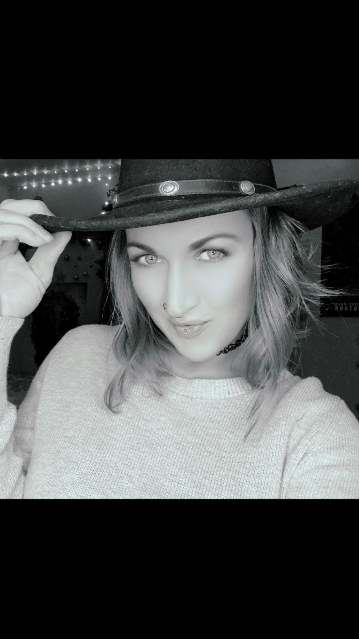 Just thought I’d stop in and say howdy ;) 