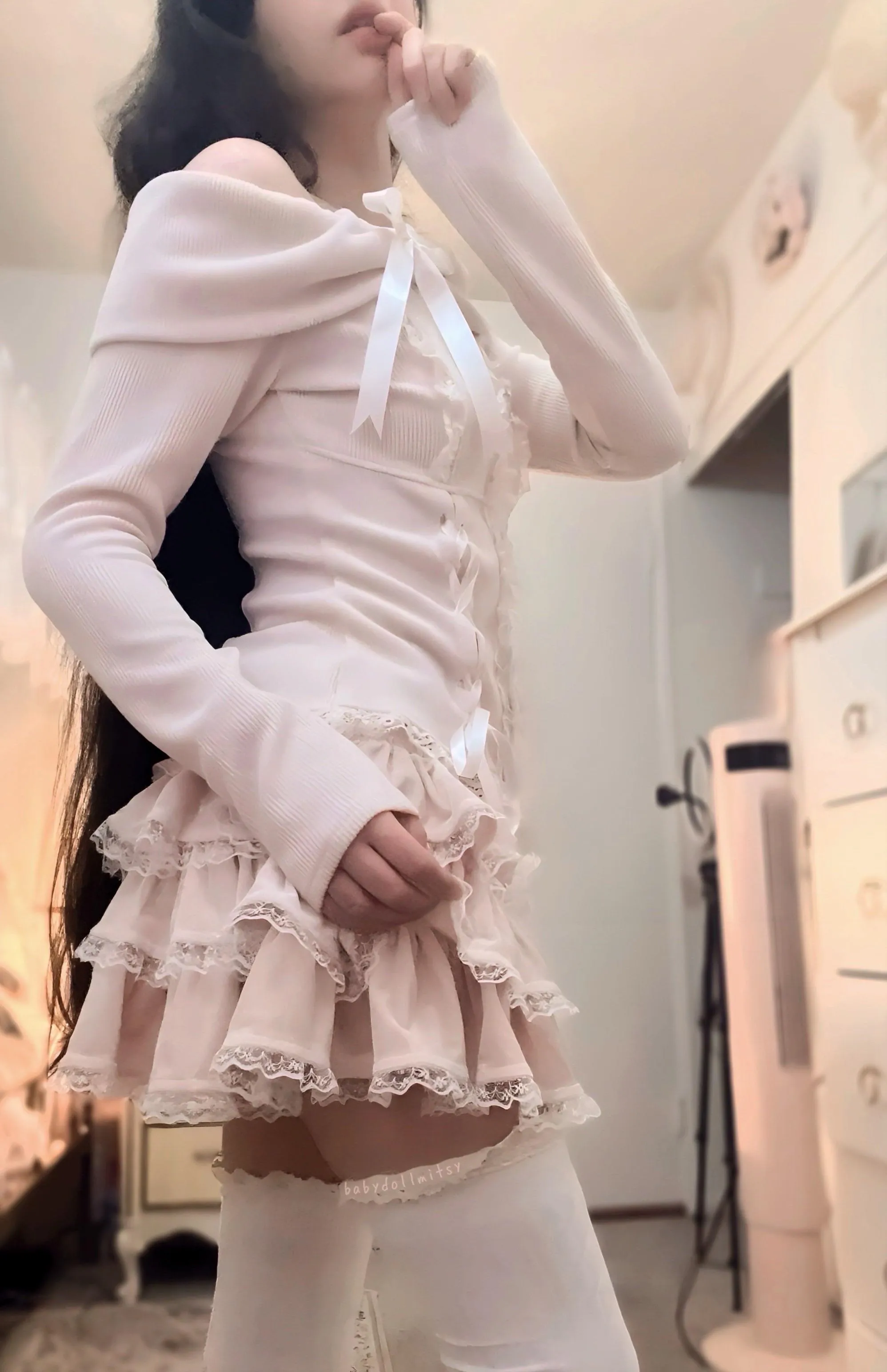 New thigh highs arrived today, immediately had to take a ZR pic!