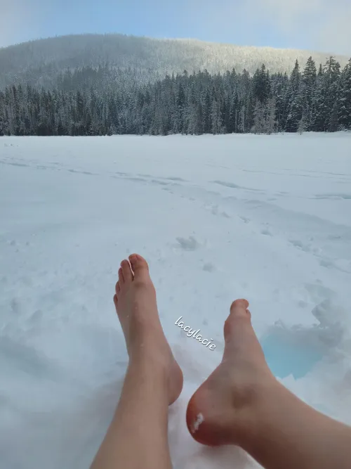 Snow day feet