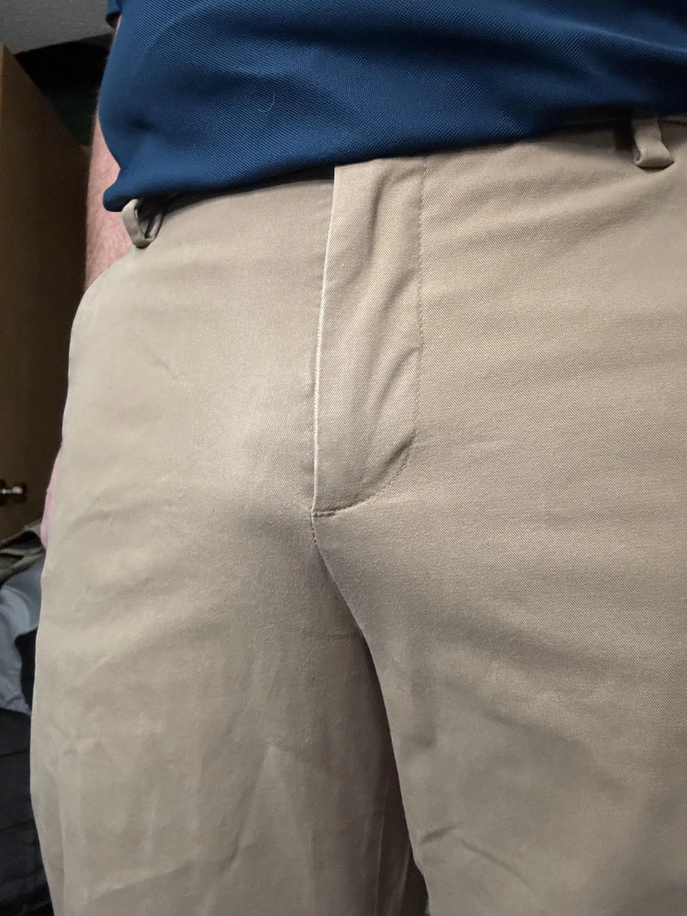 Tight pants and a cock ring make for a fun day (42m)