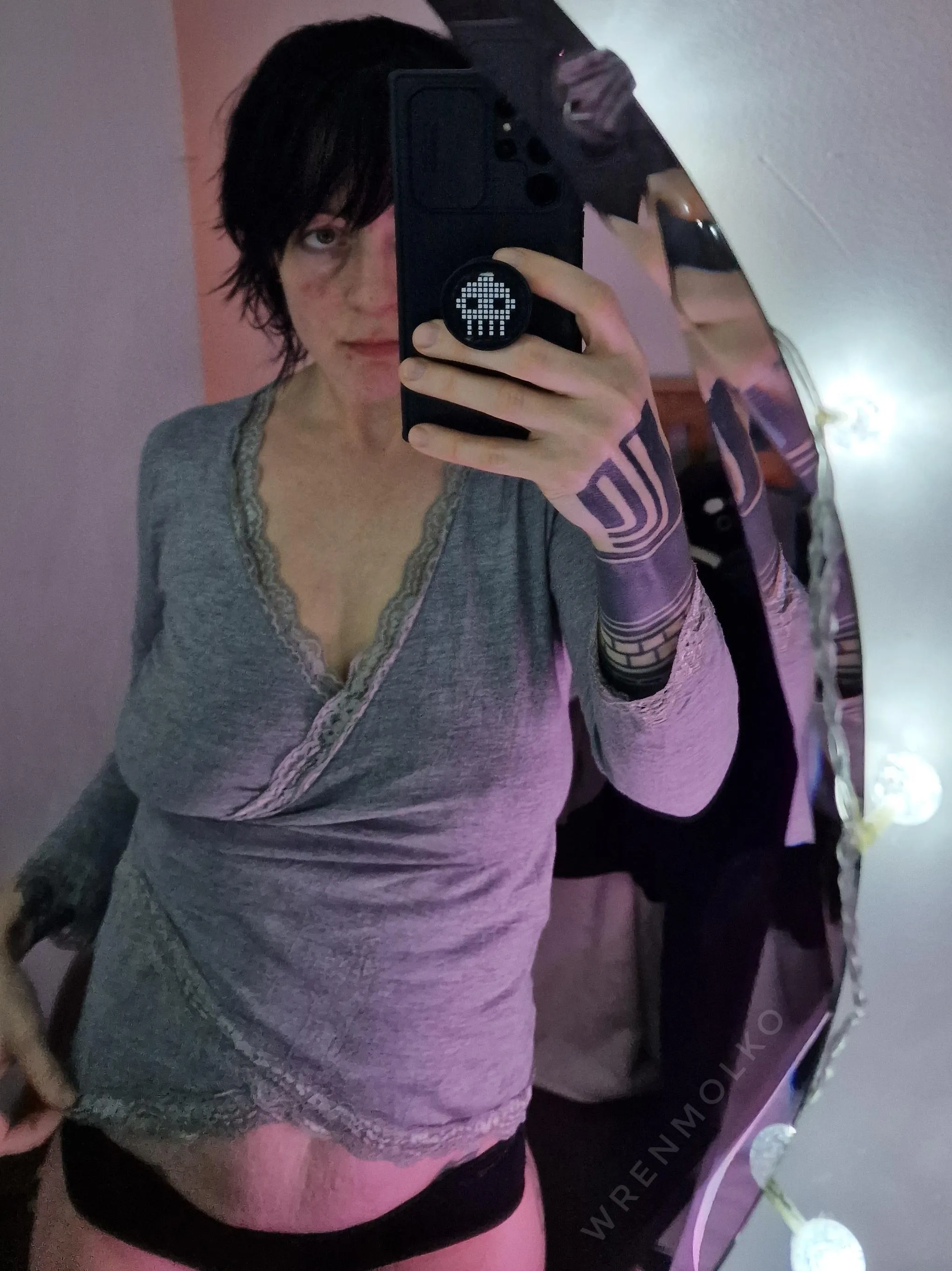 38 yo earthy goth Mommy 