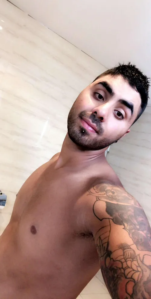 Any females from Melbourne wanna meet 