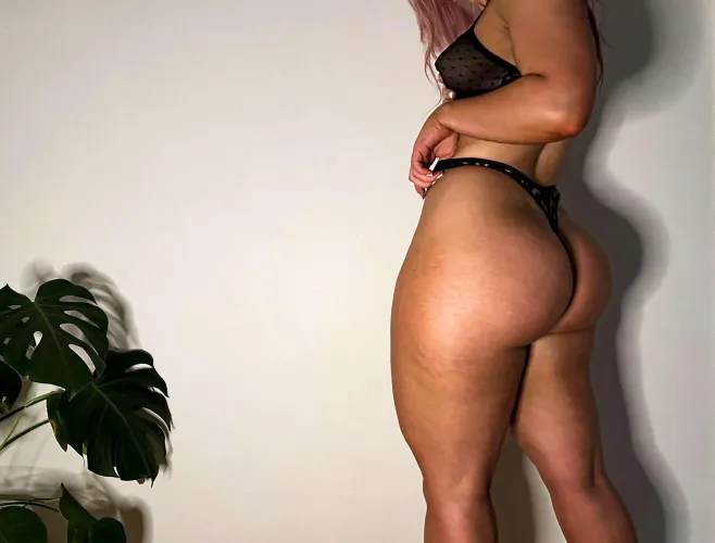Big ol’ booty 