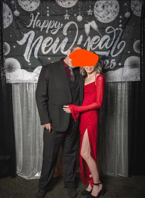 Couple looking for m’s or other couple for tonight