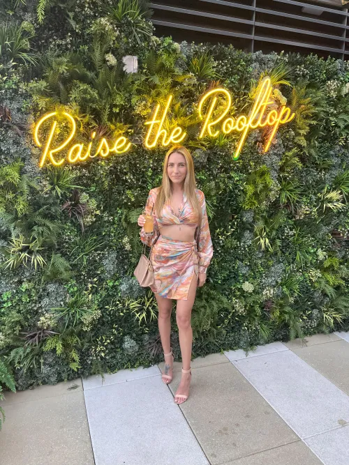 Do you like my sexy dress?