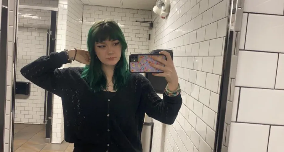 gooning instead of paying attention to your wife? 