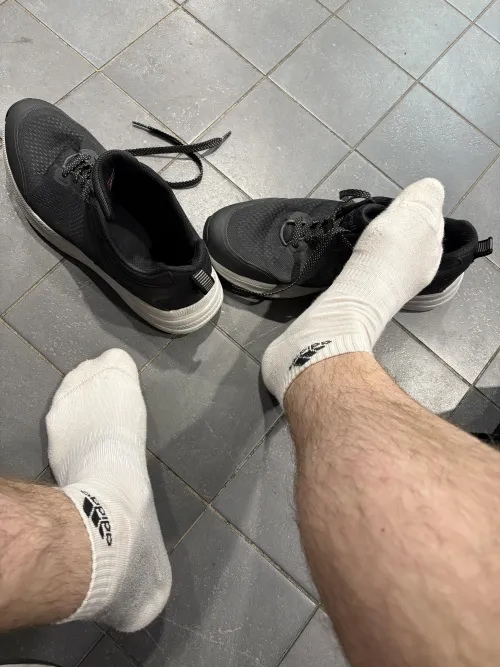 Gym socks + hairy legs combo [26]