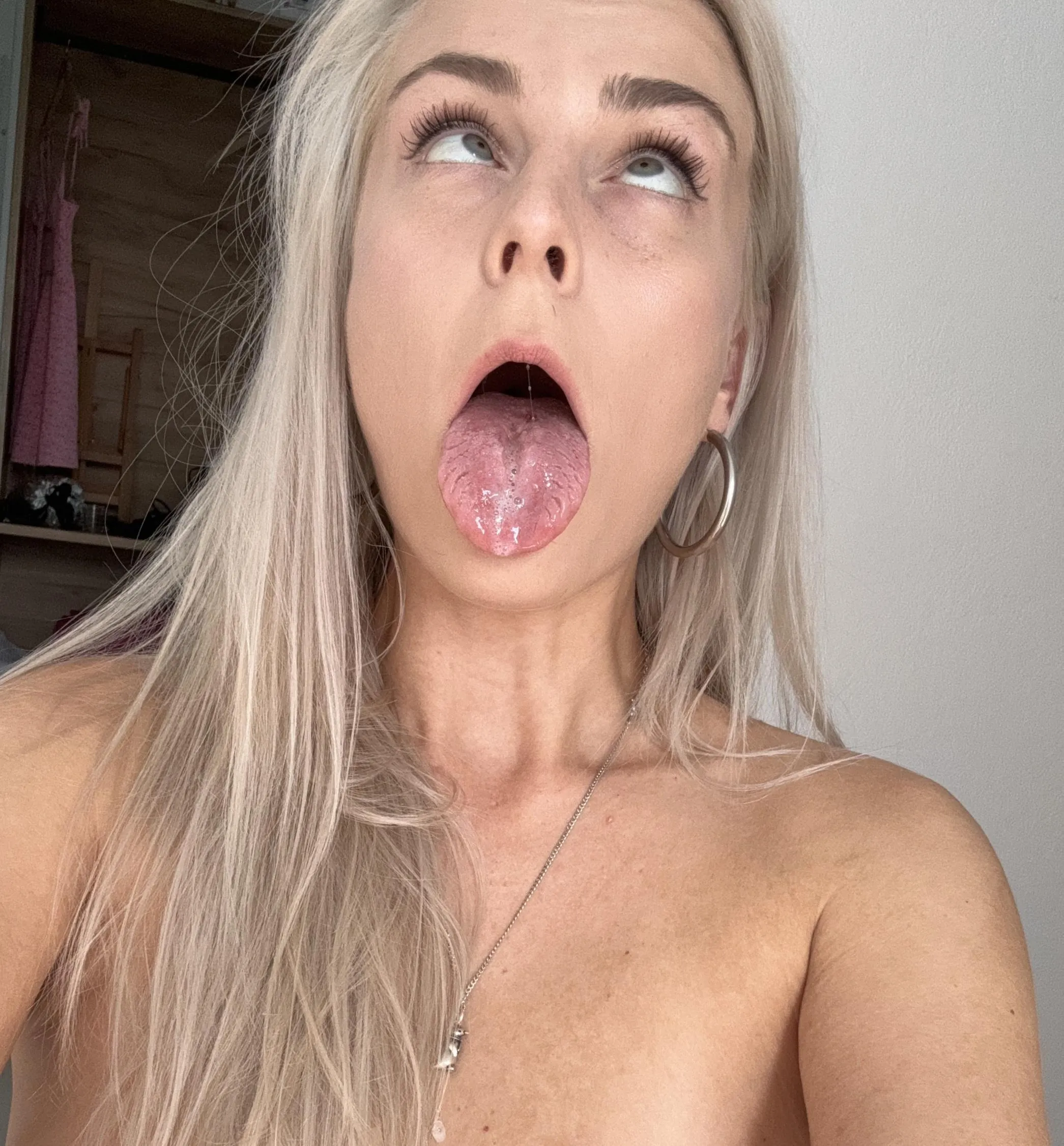 Slutty mouth wants to play with your lollipop