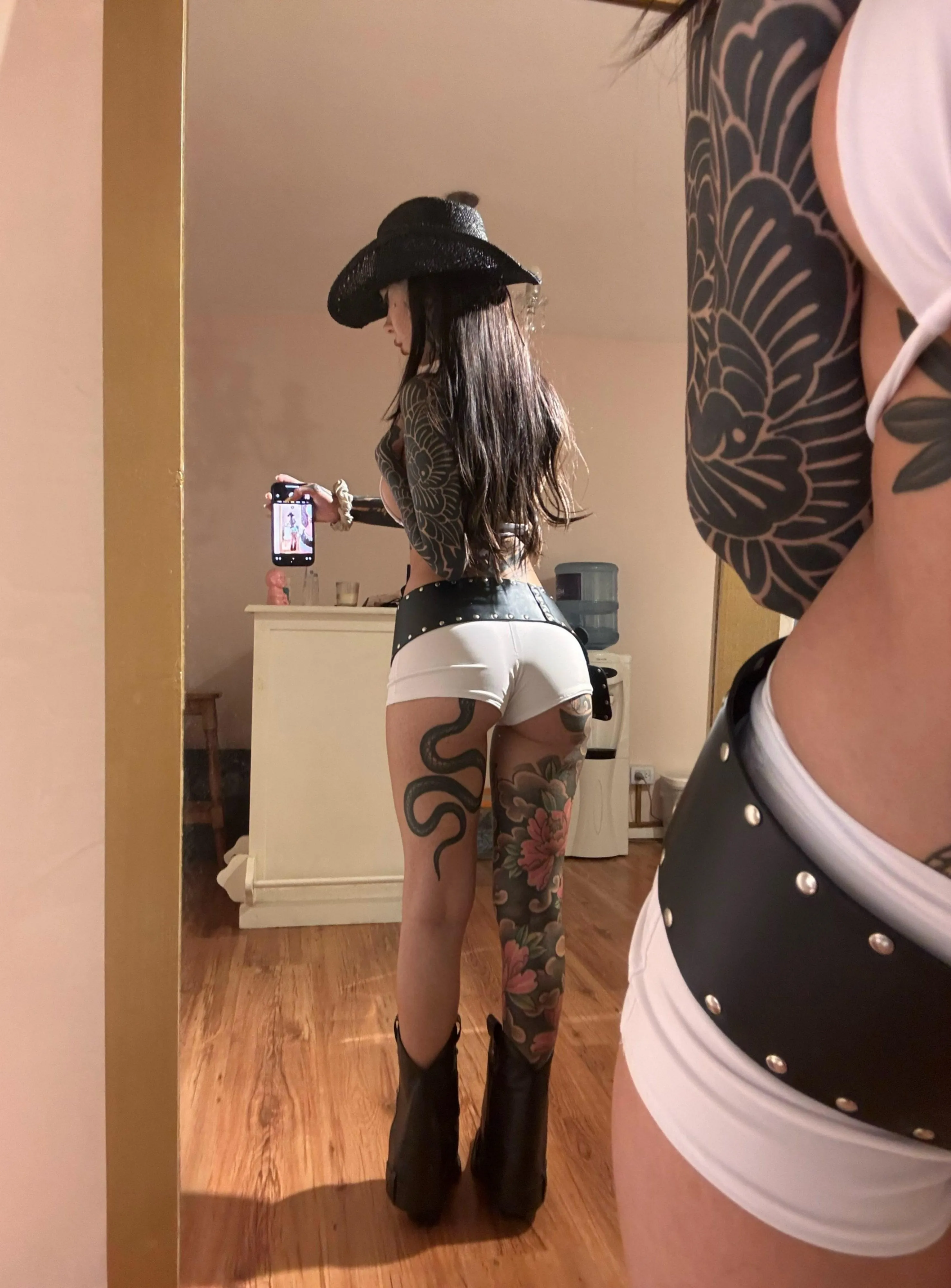 the cow girl who loves to ride 