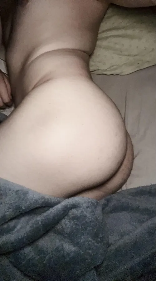 19yr femboy in Golden looking for Ts domme or femdom