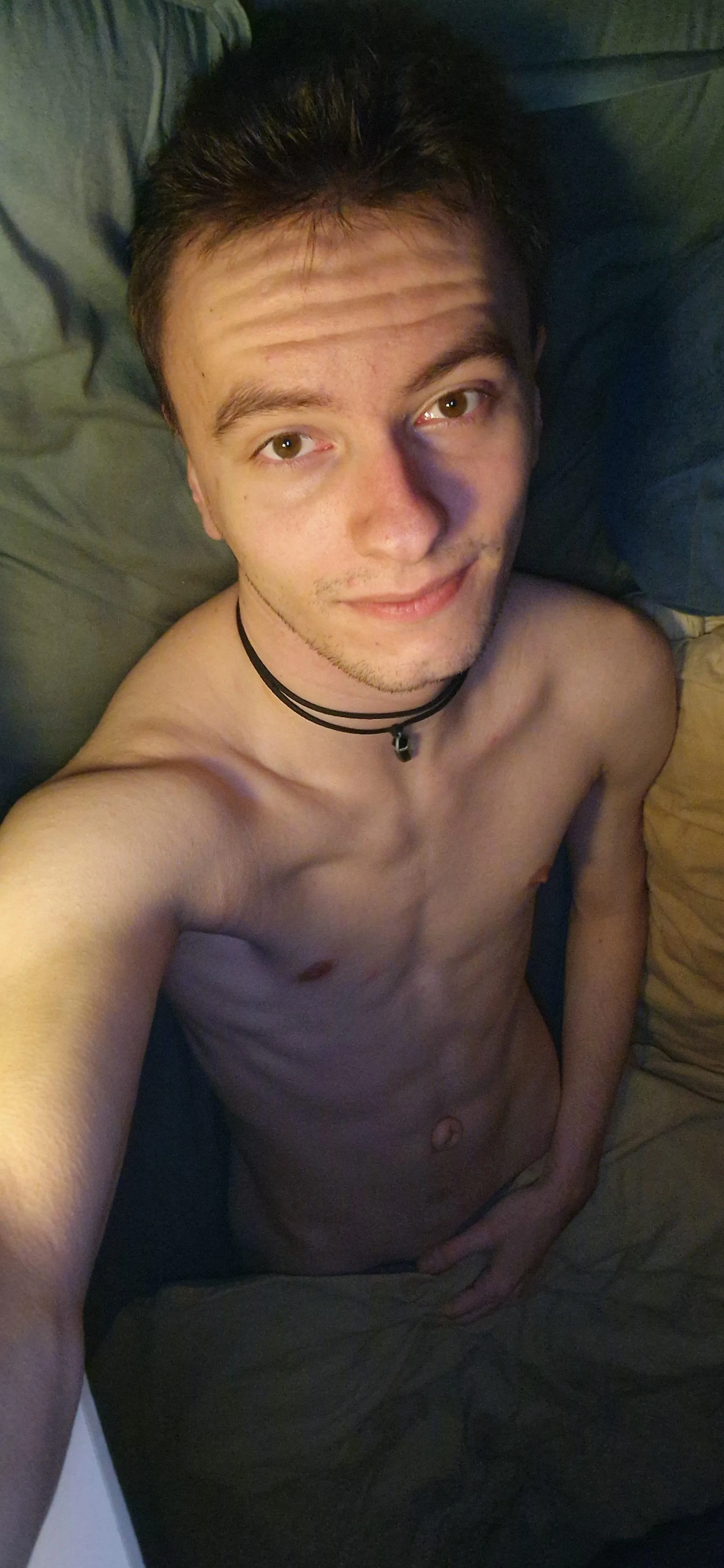 [23] Who to come on me ? 