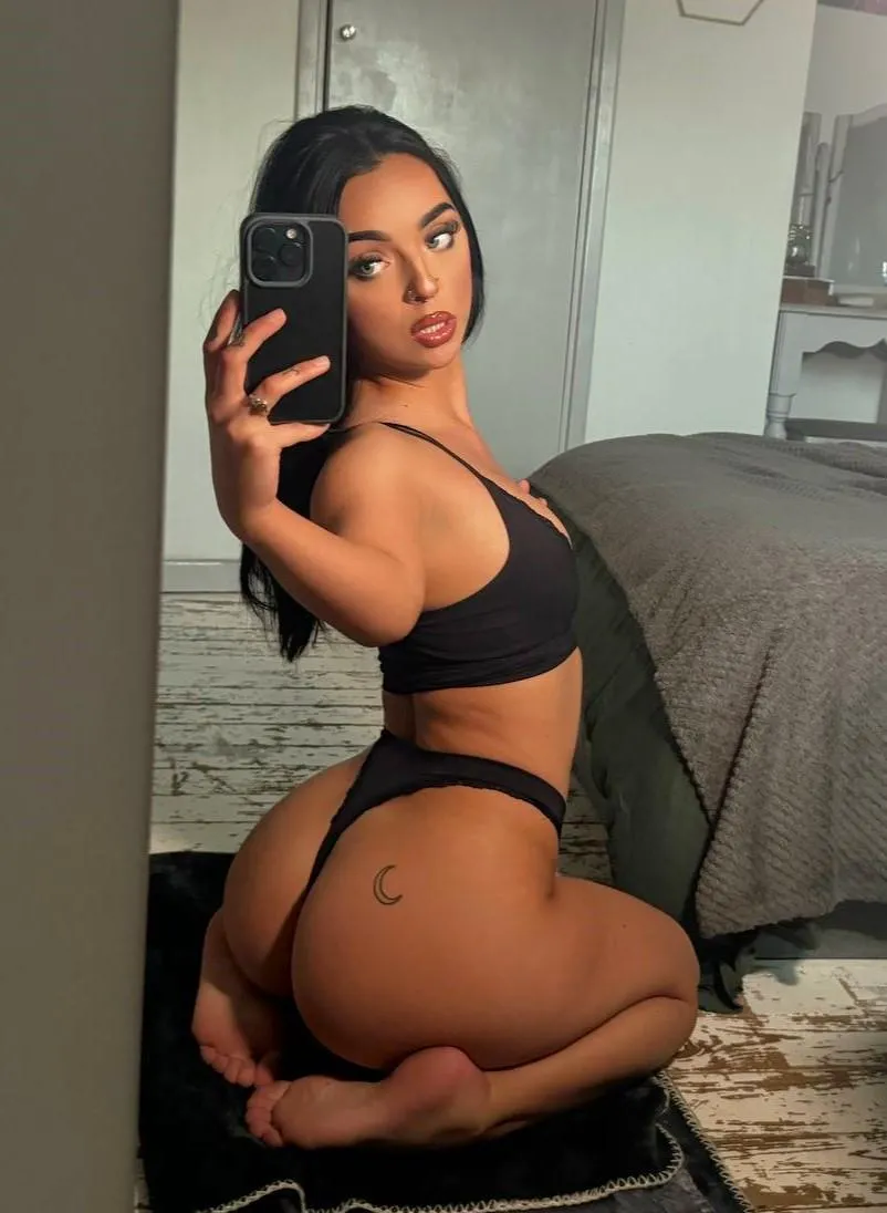 An ass that needs a face underneath 