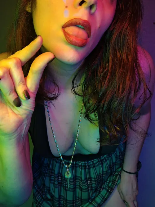 Come to me if you dare, you pathetic loser, and I will give you reasons to make your life worth something. And if you are shorter than 7 inches, start by apologizing to me right now For being so useless!