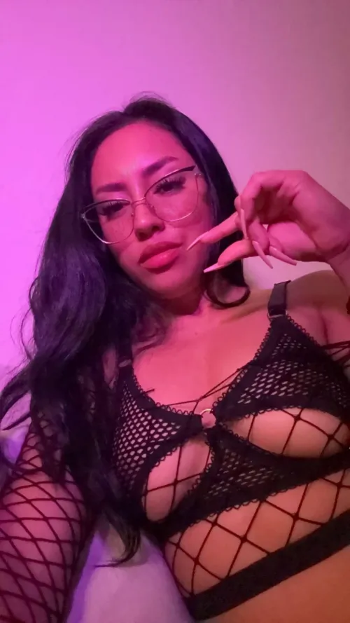 Come to mommy, you'll be my beta bitch