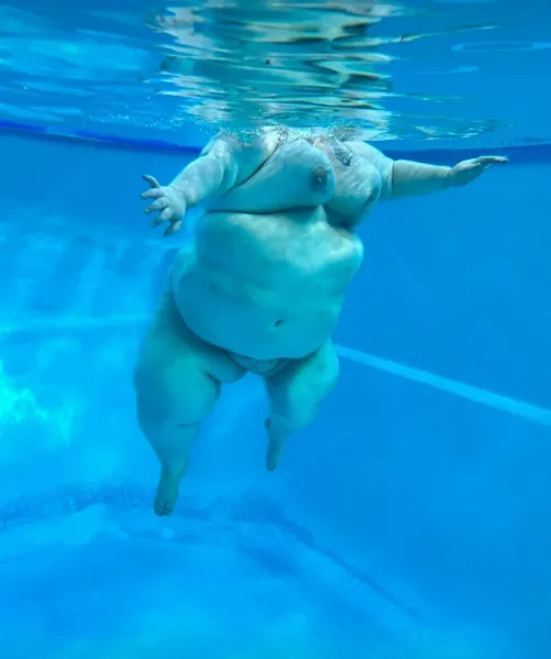 Do you like seeing the way my fat body floats in the water?