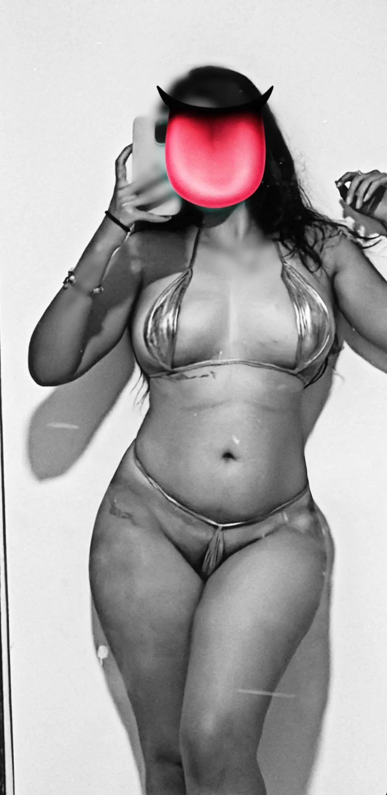 First post here. Also just got engaged :)