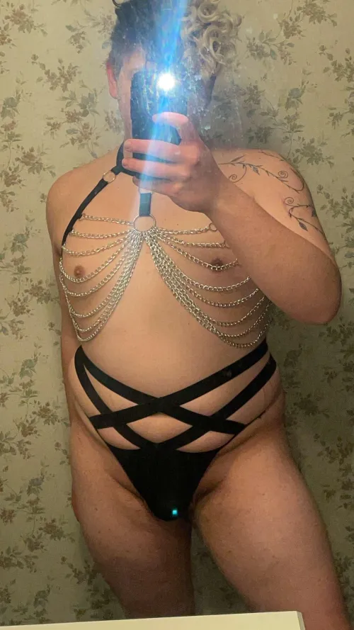 I’m bored here’s a free pic