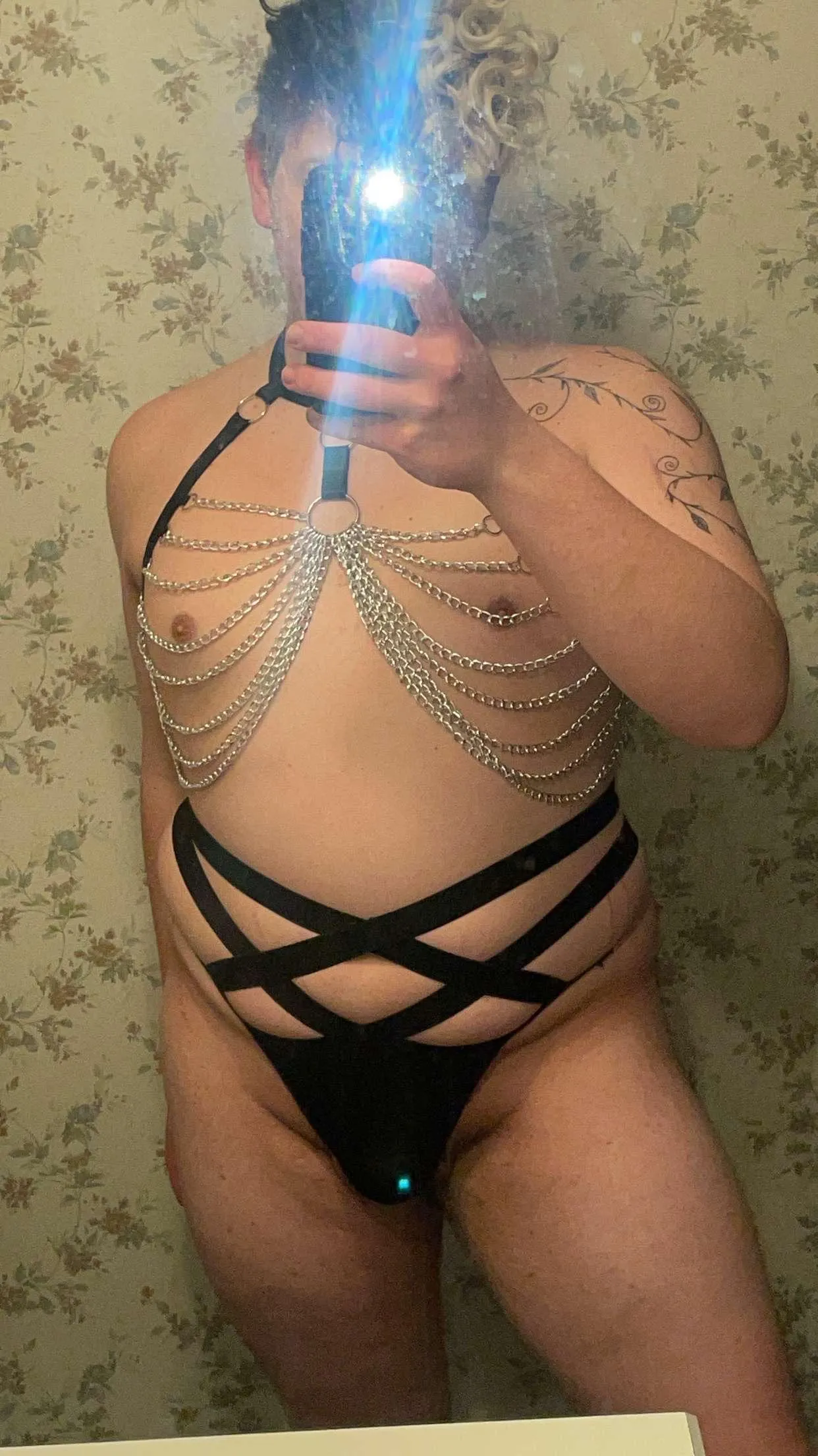 I’m bored here’s a free pic