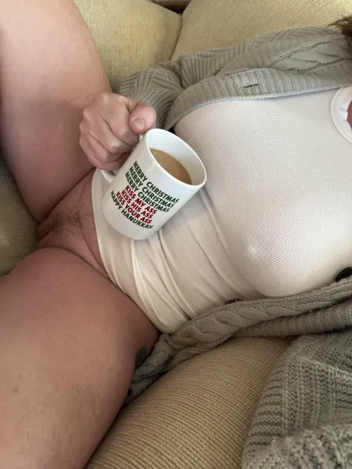 Sexy Moms love a good cup to put her coffee in 