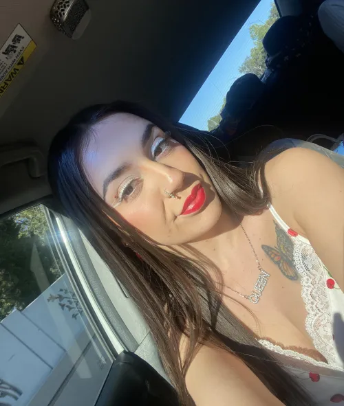 The only thing betas like you are worthy of is emptying your wallet at my expense. 