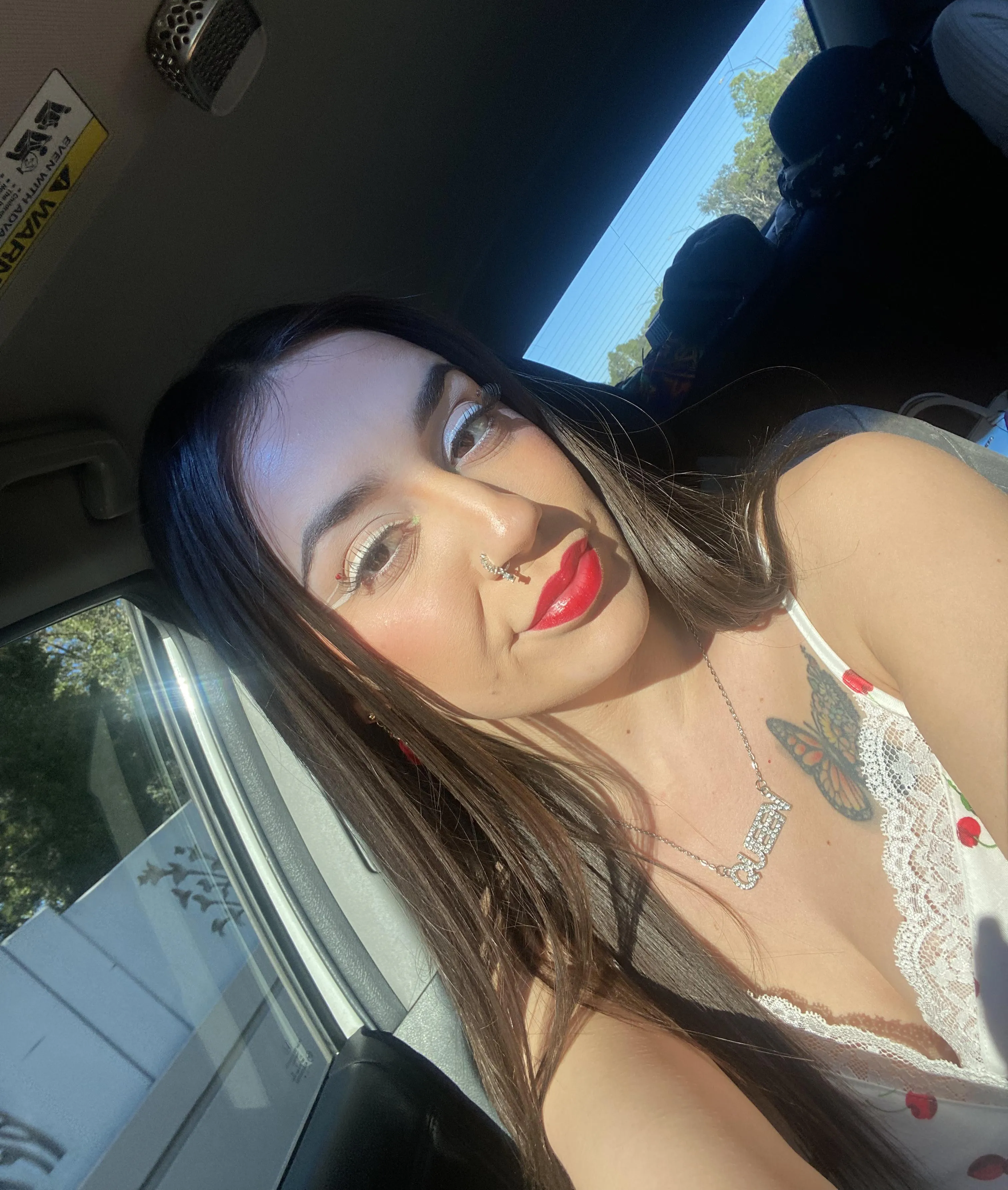 The only thing betas like you are worthy of is emptying your wallet at my expense. 