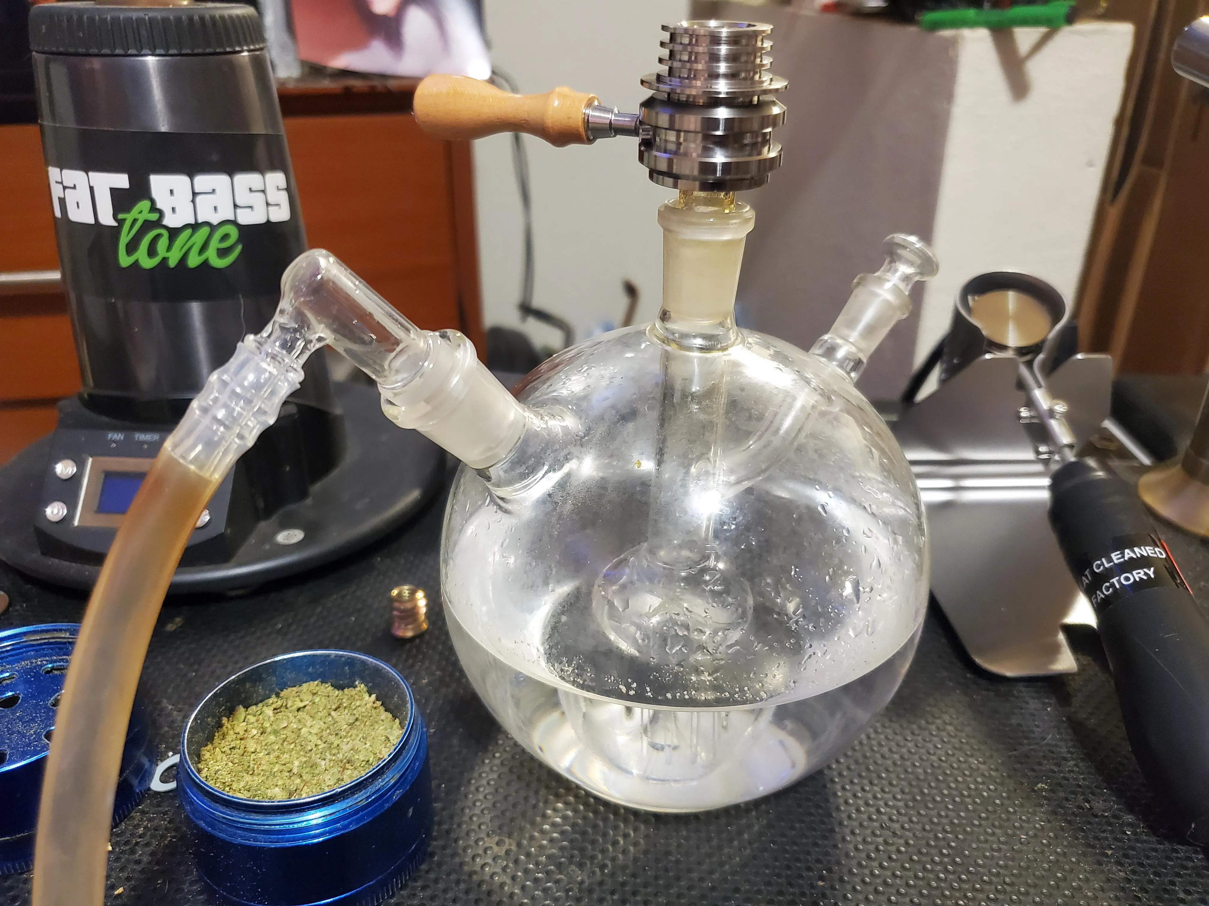 Vapvana Pinch Hitter: my introduction into ball vapes(just got it a few hours ago), and it's the first time my Arizer has been turned off in two and a half years. It has served me well, but...I'm just sayin...