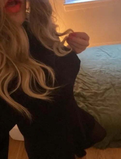 Any fit young guys want to use a slutty CD throat? NSA and Discreet. 31(CD)4M