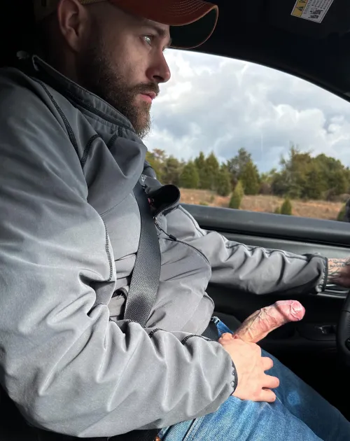 Anyone bros looking for a road trip buddy? 