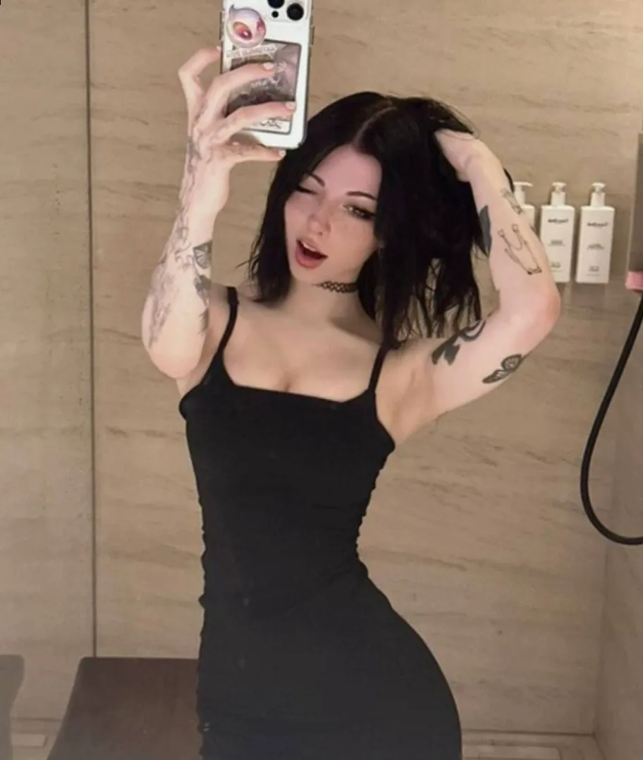 Do you like smooth or hair pits? 