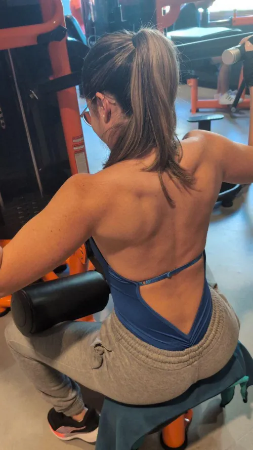 I can't believe that is MY back!!!