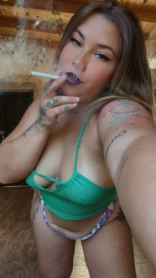 I'll make your balls empty in the time it takes me to smoke my cigarette. We bet