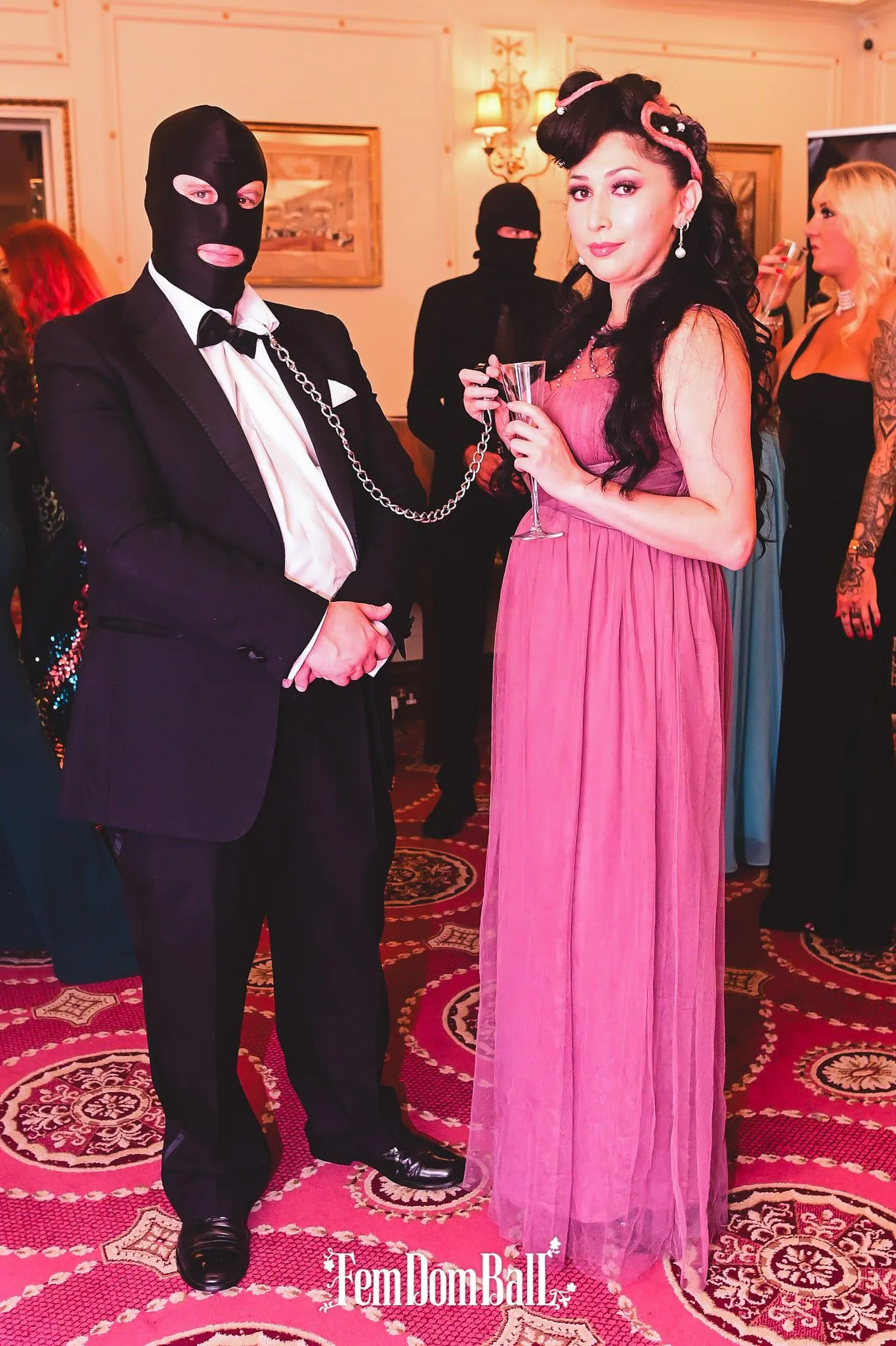 It is with great pleasure that Queen Alex announces a State Dinner to be held in commemoration of the official visit of the Queen of the York (end of January/early February)