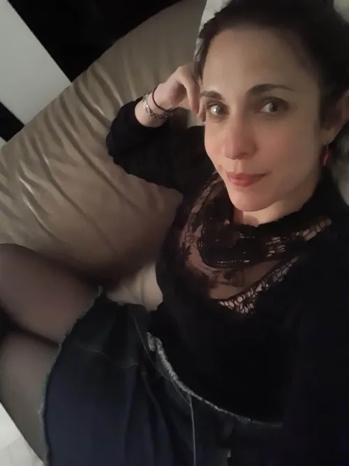 Je suis une femme tellement sage au travail :) (sauf si tu devines mes secrets...)