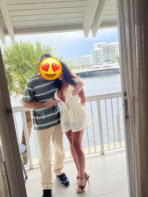 M46/F45 {F4MF} East Texas. Hot, fun couple seeking a hot female to play with us this week!    