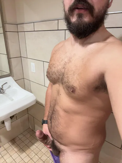 Meet me in the locker room if we make eye contact at the gym